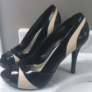 Nine West two toned patent leather heels